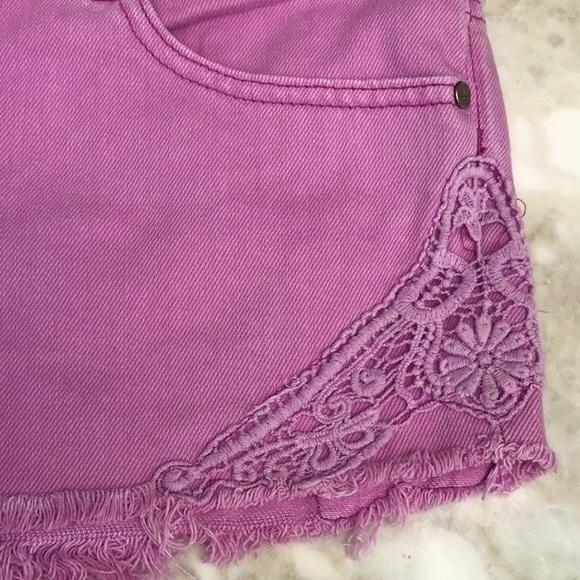 Roxy Pink Denim Button Fly Shorts Size 27 - Picture 3 of 16